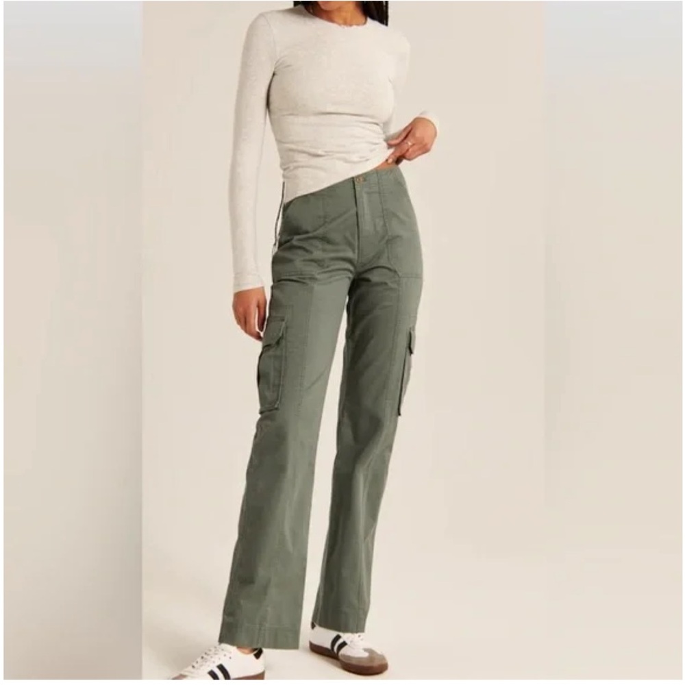 Abercrombie & Fitch Cargo Pants 2L